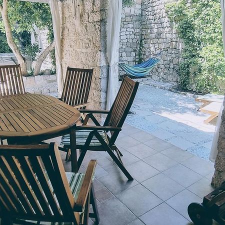 Rector'S Villa - Charming Retreat In Old Town With Jacuzzi In Private Courtyard Rab Town Ngoại thất bức ảnh