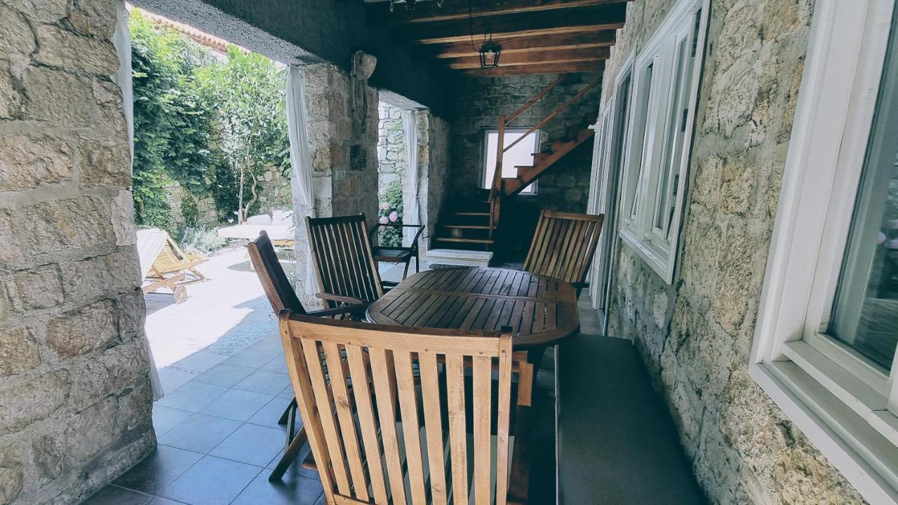 Rector'S Villa - Charming Retreat In Old Town With Jacuzzi In Private Courtyard Rab Town Ngoại thất bức ảnh