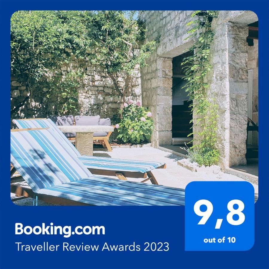 Rector'S Villa - Charming Retreat In Old Town With Jacuzzi In Private Courtyard Rab Town Ngoại thất bức ảnh